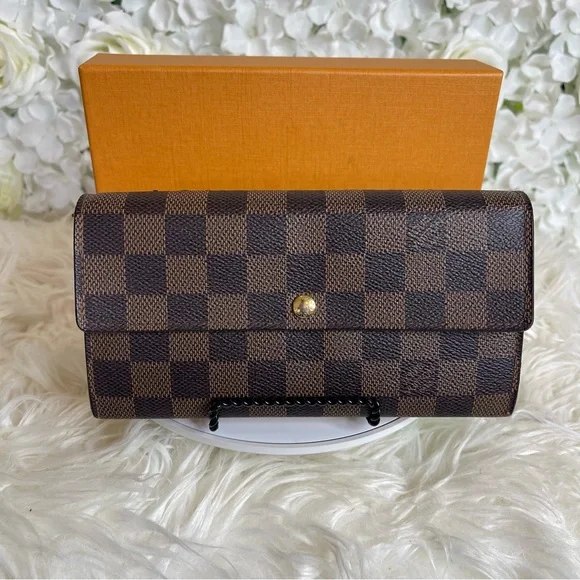 LIKE NEW LV DAMEIR EBENE - Picture 3 of 17